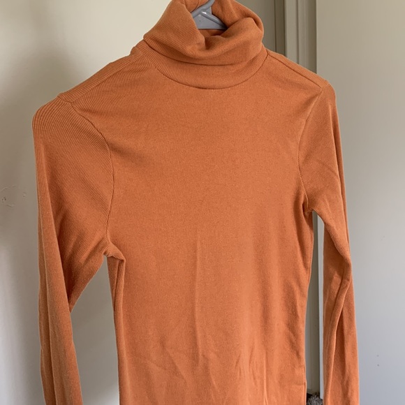 Orange Ribbed Turtleneck - Picture 2 of 4